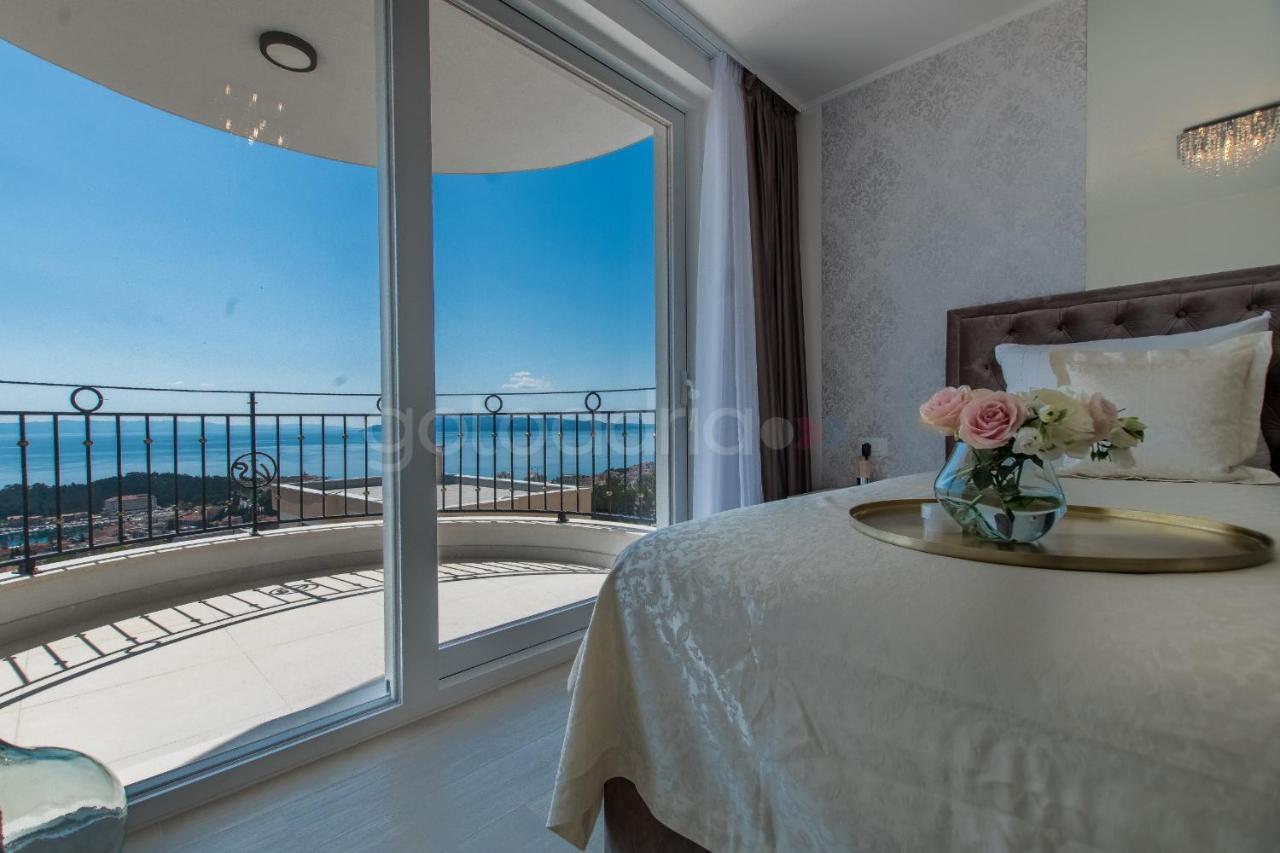 Villa Smaragd - Opal - Luxury Apt With Shared Pool And Private Hot Tub Makarska Kültér fotó